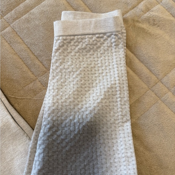 Gymshark Vital Seamless 2.0 Leggings - Light Grey Marl - Picture 6 of 6